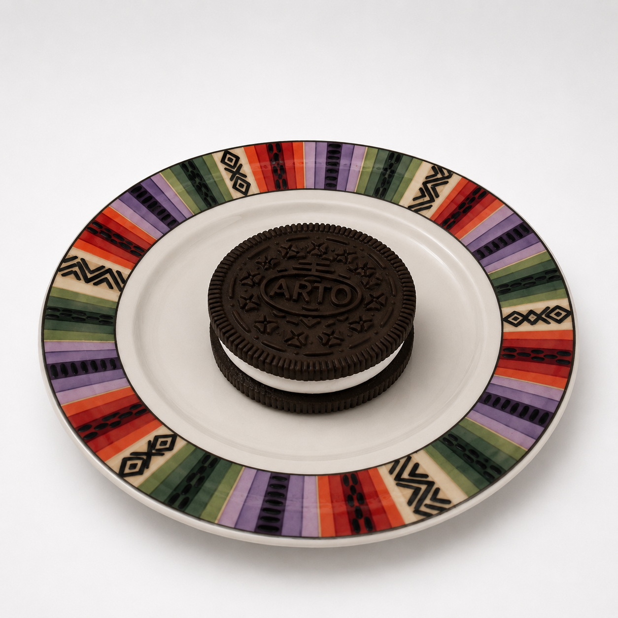 Oreo on Multicolor Geometric Plate