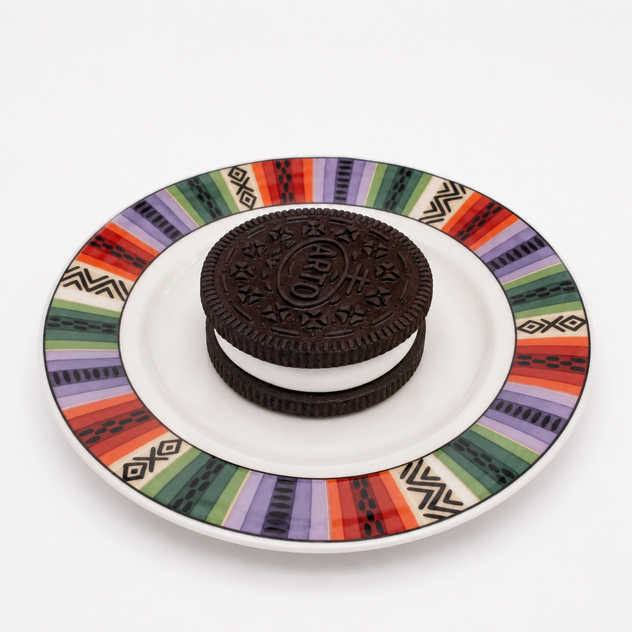Oreo on Multicolor Geometric Plate